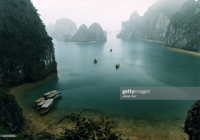 Hành trình xuyên Việt năm 1995 qua loạt ảnh đẹp mỹ mãn - Hình 8 Hanh trinh xuyen Viet nam 1995 qua loat anh dep my man-Hinh-8