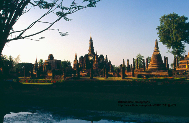Cuộc sống bình yên ở miền trung Thái Lan năm 1989 - Hình 7 Cuoc song binh yen o mien trung Thai Lan nam 1989-Hinh-7