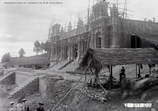 Ảnh hiếm về công trường xây dựng lăng Khải Định - Hình 3 Anh hiem ve cong truong xay dung lang Khai Dinh-Hinh-3