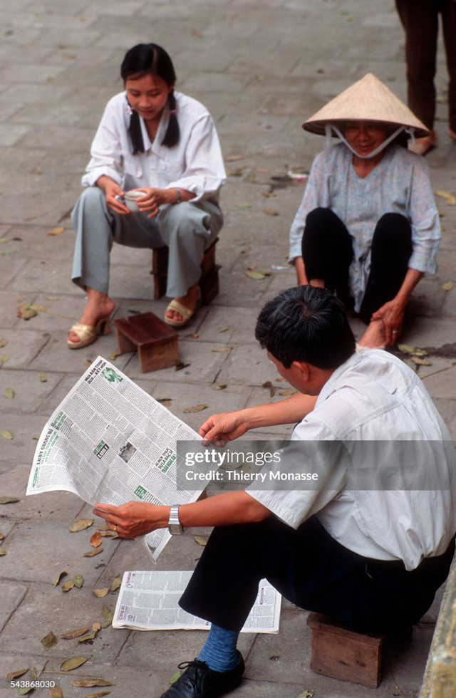 Hà Nội năm 1997 mộc mạc qua loạt ảnh quý của người Bỉ - Hình 8 Ha Noi nam 1997 moc mac qua loat anh quy cua nguoi Bi-Hinh-8