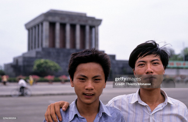 Hà Nội năm 1997 mộc mạc qua loạt ảnh quý của người Bỉ - Hình 5 Ha Noi nam 1997 moc mac qua loat anh quy cua nguoi Bi-Hinh-5