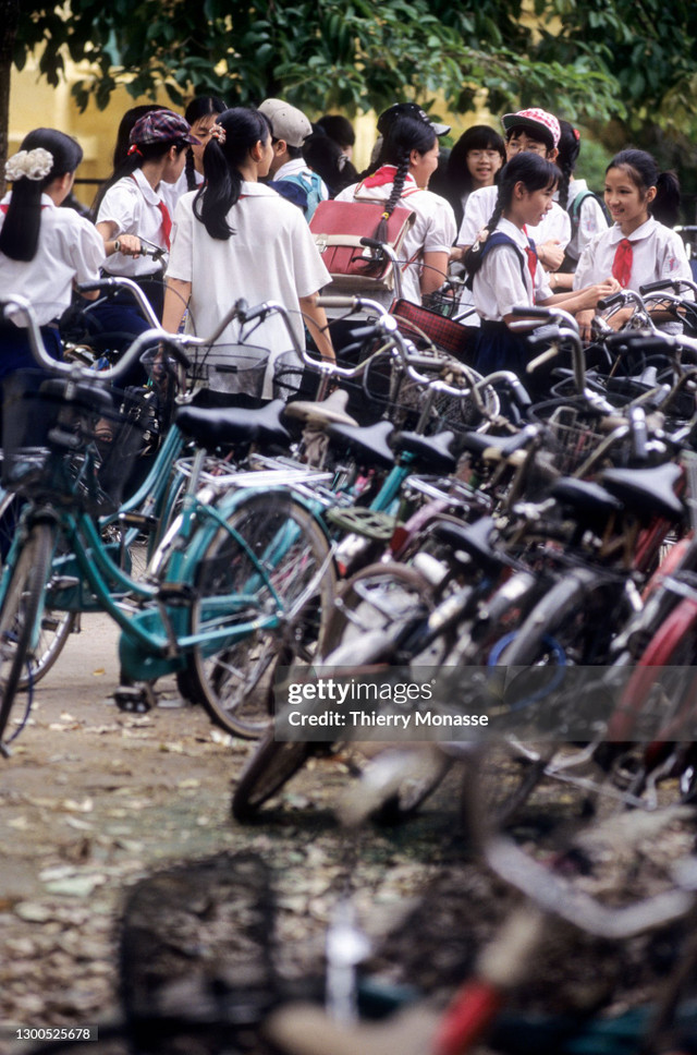Hà Nội năm 1997 mộc mạc qua loạt ảnh quý của người Bỉ - Hình 10 Ha Noi nam 1997 moc mac qua loat anh quy cua nguoi Bi-Hinh-10