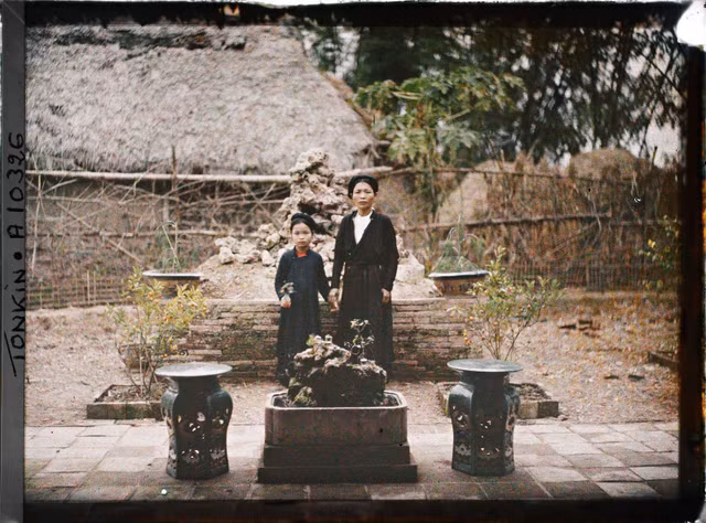 Loạt ảnh chân dung lý thú của người Việt những năm 1914-1918 - Hình 3 Loat anh chan dung ly thu cua nguoi Viet nhung nam 1914-1918-Hinh-3