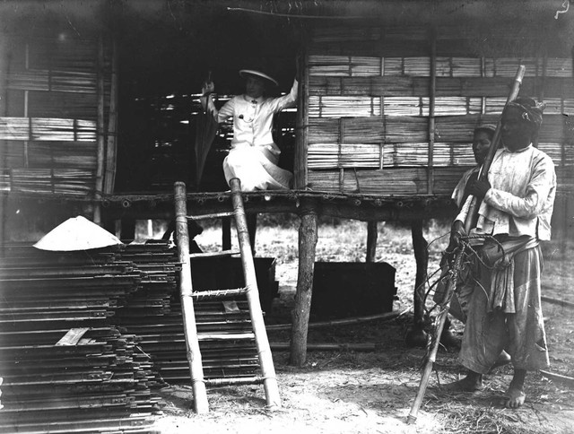 Hành trình xuyên Quốc lộ 1 năm 1898 qua loạt ảnh hiếm - Hình 3 Hanh trinh xuyen Quoc lo 1 nam 1898 qua loat anh hiem-Hinh-3