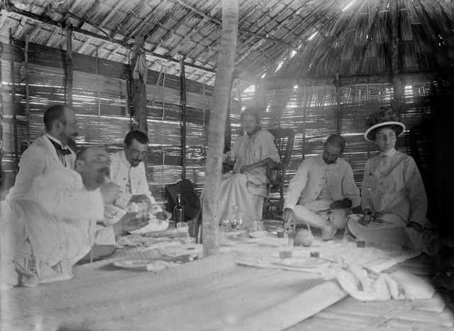 Hành trình xuyên Quốc lộ 1 năm 1898 qua loạt ảnh hiếm - Hình 4 Hanh trinh xuyen Quoc lo 1 nam 1898 qua loat anh hiem-Hinh-4