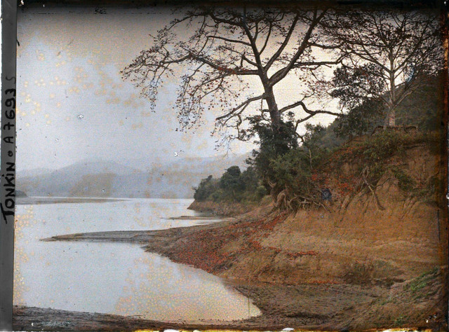 Những tấm hình 'độc' về ghềnh đá khổng lồ trên sông Đà năm 1916 - Hình 16 Nhung tam hinh 'doc' ve ghenh da khong lo tren song Da nam 1916-Hinh-16