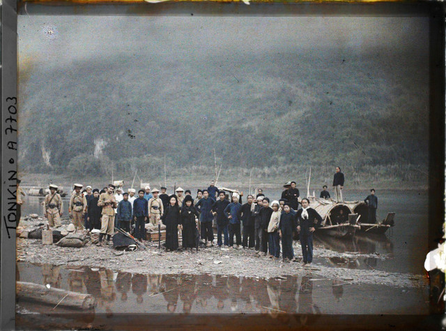 Những tấm hình 'độc' về ghềnh đá khổng lồ trên sông Đà năm 1916 - Hình 11 Nhung tam hinh 'doc' ve ghenh da khong lo tren song Da nam 1916-Hinh-11