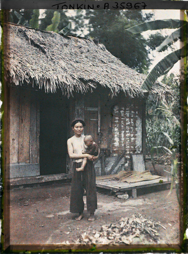 Ảnh màu cực hiếm về phụ nữ nông thôn Bắc Bộ năm 1921 Anh mau cuc hiem ve phu nu nong thon Bac Bo nam 1921