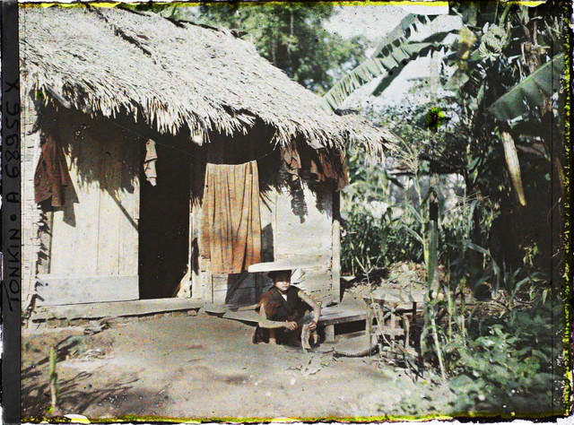 Ảnh màu cực hiếm về phụ nữ nông thôn Bắc Bộ năm 1921 - Hình 2 Anh mau cuc hiem ve phu nu nong thon Bac Bo nam 1921-Hinh-2