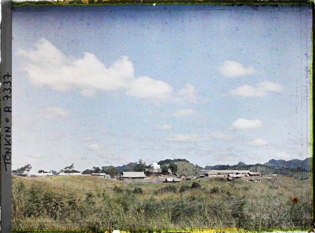 Các tỉnh miền núi phía Bắc năm 1915 cực yên bình qua loạt ảnh màu hiếm - Hình 7 Cac tinh mien nui phia Bac nam 1915 cuc yen binh qua loat anh mau hiem-Hinh-7