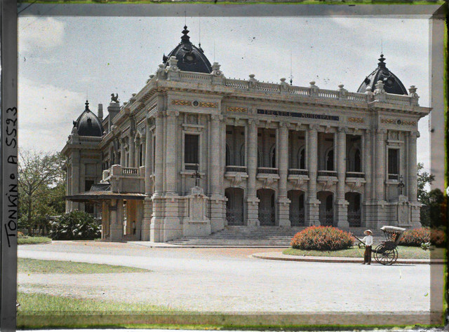 Phố Hà Nội năm 1915 rợp bóng cây xanh qua ảnh màu cực quý Pho Ha Noi nam 1915 rop bong cay xanh qua anh mau cuc quy