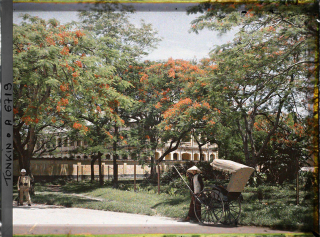 Phố Hà Nội năm 1915 rợp bóng cây xanh qua ảnh màu cực quý - Hình 6 Pho Ha Noi nam 1915 rop bong cay xanh qua anh mau cuc quy-Hinh-6