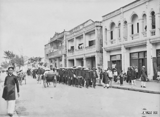 Thêm những hình ảnh độc lạ xuất khẩu lao động ở Hải Phòng thập niên 1920 - Hình 3 Them nhung hinh anh doc la xuat khau lao dong o Hai Phong thap nien 1920-Hinh-3