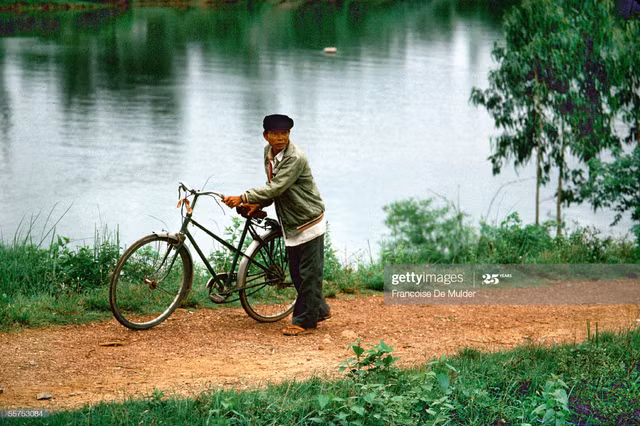 Loat anh 'chat lu' cua nguoi Ha Noi nam 1989-Hinh-7