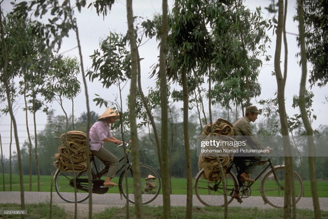 Cuộc sống cực nhộn nhịp ở Hà Nội năm 1991 qua ảnh - Hình 8 Cuoc song cuc nhon nhip o Ha Noi nam 1991 qua anh-Hinh-8