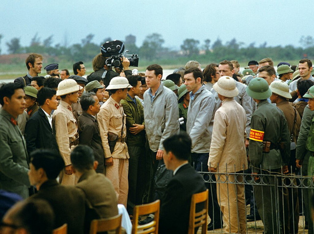 Những hình ảnh khó quên ở miền Bắc Việt Nam năm 1973 - Hình 12 Nhung hinh anh kho quen o mien Bac Viet Nam nam 1973-Hinh-12
