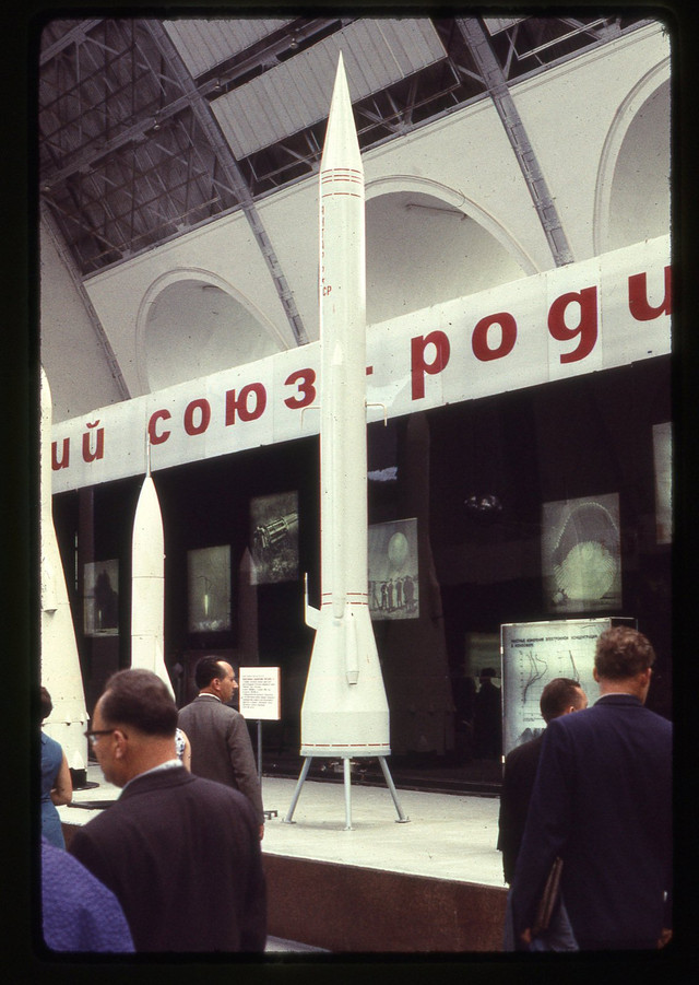Cuộc triển lãm hàng không vũ trụ ở Moscow năm 1969 đầy bất ngờ - Hình 14 Cuoc trien lam hang khong vu tru o Moscow nam 1969 day bat ngo-Hinh-14