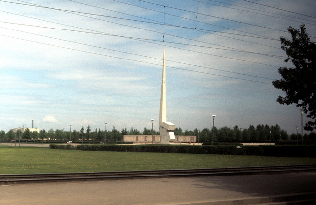 Những địa điểm nổi tiếng ở Leningrad năm 1977 qua loạt ảnh hiếm - Hình 3 Nhung dia diem noi tieng o Leningrad nam 1977 qua loat anh hiem-Hinh-3
