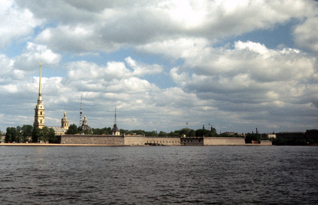 Những địa điểm nổi tiếng ở Leningrad năm 1977 qua loạt ảnh hiếm - Hình 2 Nhung dia diem noi tieng o Leningrad nam 1977 qua loat anh hiem-Hinh-2