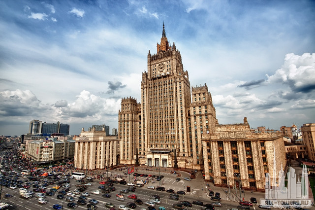 Ngắm nhìn 7 công trình kiến trúc kỳ vĩ thời Stalin ở Moscow - Hình 8 Ngam nhin 7 cong trinh kien truc ky vi thoi Stalin o Moscow-Hinh-8