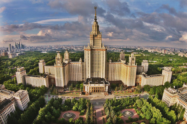 Ngắm nhìn 7 công trình kiến trúc kỳ vĩ thời Stalin ở Moscow - Hình 3 Ngam nhin 7 cong trinh kien truc ky vi thoi Stalin o Moscow-Hinh-3