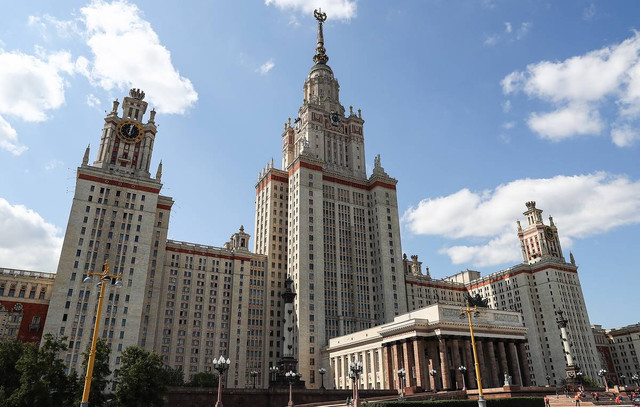 Ngắm nhìn 7 công trình kiến trúc kỳ vĩ thời Stalin ở Moscow - Hình 4 Ngam nhin 7 cong trinh kien truc ky vi thoi Stalin o Moscow-Hinh-4