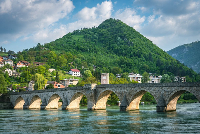 Cầu Mehmed Pasa Sokolovic mang đậm phong cách kiến trúc Ottoman - Hình 10 Cau Mehmed Pasa Sokolovic mang dam phong cach kien truc Ottoman-Hinh-10