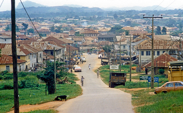 Những khoảnh khắc sinh động ở Nigeria năm 1982 qua loạt ảnh quý Nhung khoanh khac sinh dong o Nigeria nam 1982 qua loat anh quy