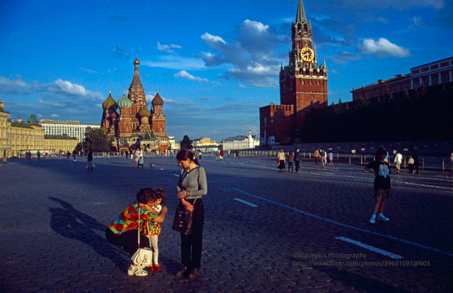 Thành phố Moscow năm 1998 đầy sắc màu qua loạt ảnh quý Thanh pho Moscow nam 1998 day sac mau qua loat anh quy