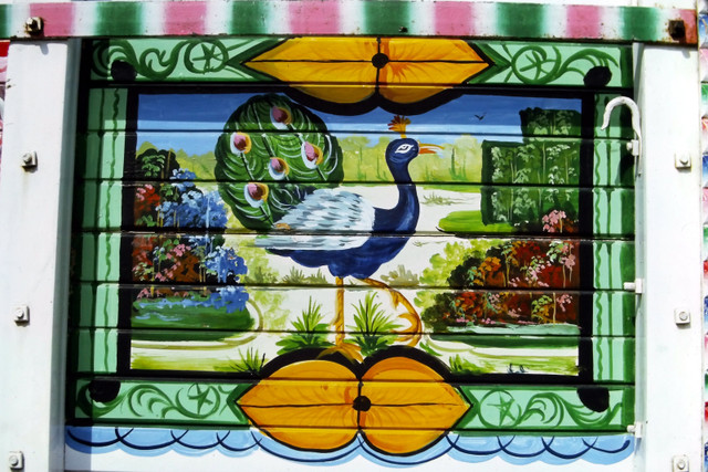 Bản sắc văn hóa độc đáo ở đất nước Pakistan năm 1976 - Hình 15 Ban sac van hoa doc dao o dat nuoc Pakistan nam 1976-Hinh-15