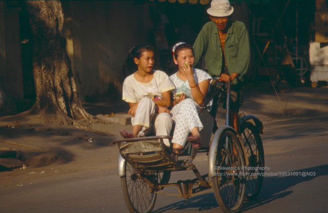 Giao thong o TP. HCM nam 1993 cuc sinh dong qua goc anh nguoi Duc-Hinh-5