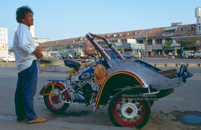 Giao thong o TP. HCM nam 1993 cuc sinh dong qua goc anh nguoi Duc-Hinh-4