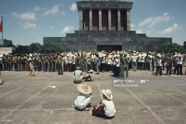 Bồi hồi nhìn lại Quảng trường Ba Đình những năm 1980-1990 - Hình 3 Boi hoi nhin lai Quang truong Ba Dinh nhung nam 1980-1990-Hinh-3