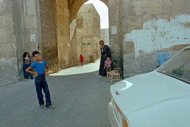 Ảnh đặc biệt hiếm có về vùng đất thánh Jerusalem năm 1979 - Hình 9 Anh dac biet hiem co ve vung dat thanh Jerusalem nam 1979-Hinh-9