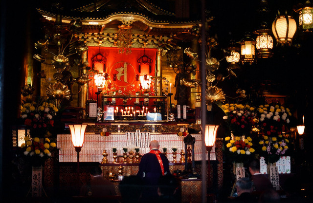 Ngắm thành phố Tokyo cực sống động năm 1980 qua loạt ảnh quý - Hình 7 Ngam thanh pho Tokyo cuc song dong nam 1980 qua loat anh quy-Hinh-7