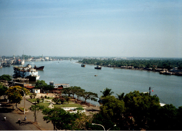 Cuộc sống TP. HCM năm 1988 cực sống động qua ống kính phó nháy Tây - Hình 12 Cuoc song TP. HCM nam 1988 cuc song dong qua ong kinh pho nhay Tay-Hinh-12