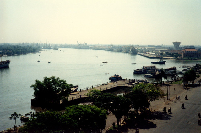 Cuộc sống TP. HCM năm 1988 cực sống động qua ống kính phó nháy Tây - Hình 8 Cuoc song TP. HCM nam 1988 cuc song dong qua ong kinh pho nhay Tay-Hinh-8