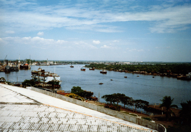 Cuộc sống TP. HCM năm 1988 cực sống động qua ống kính phó nháy Tây - Hình 11 Cuoc song TP. HCM nam 1988 cuc song dong qua ong kinh pho nhay Tay-Hinh-11