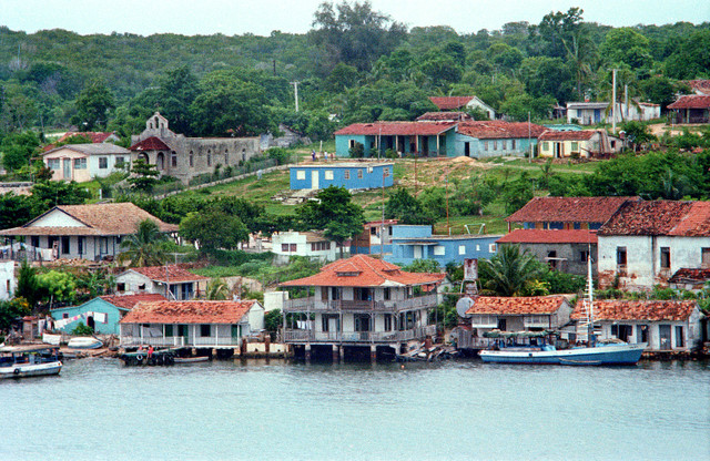 Loạt ảnh sinh động về đất nước Cuba năm 1981 - Hình 9 Loat anh sinh dong ve dat nuoc Cuba nam 1981-Hinh-9