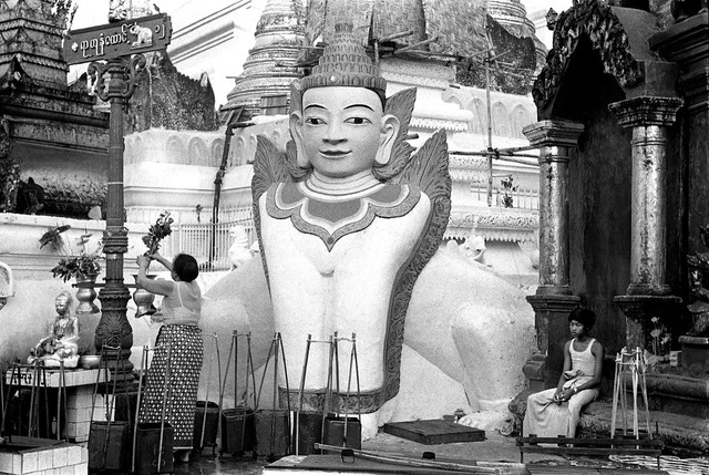 Khách Tây với trải nghiệm khó quên cuộc sống ở Miến Điện năm 1979 - Hình 9 Khach Tay voi trai nghiem kho quen cuoc song o Mien Dien nam 1979-Hinh-9