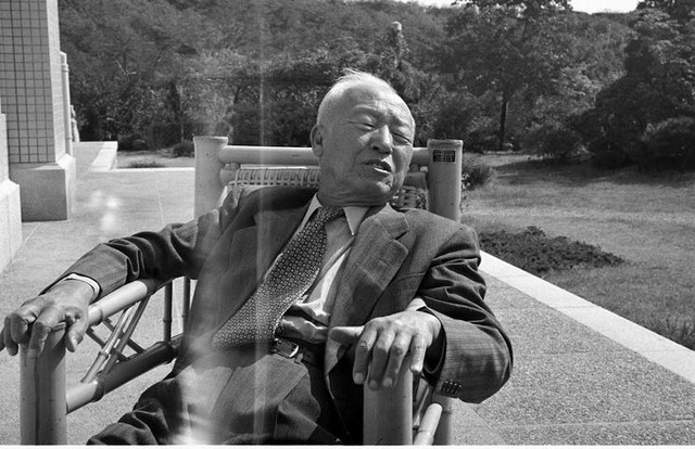 Loạt bê bối chấn động lịch sử của các đời Tổng thống Hàn Quốc Loat be boi chan dong lich su cua cac doi Tong thong Han Quoc