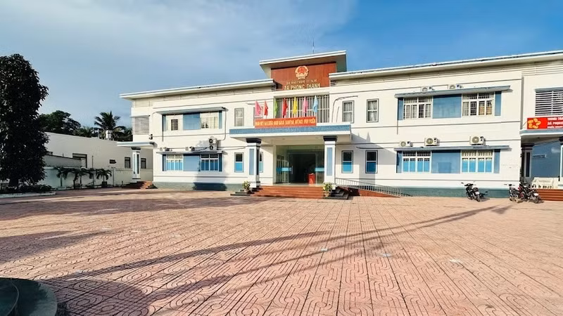 Xã Phong Thạnh mới được hình thành từ việc sắp xếp toàn bộ diện tích tự nhiên, quy mô dân số của các xã Ninh Thới, Phong Phú và Phong Thạnh (tỉnh Trà Vinh cũ)