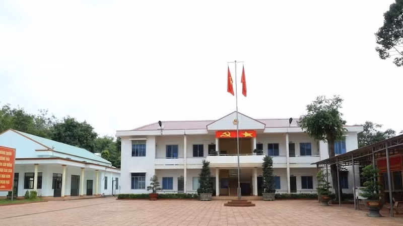 Trụ sở UBND xã Tân Hưng.