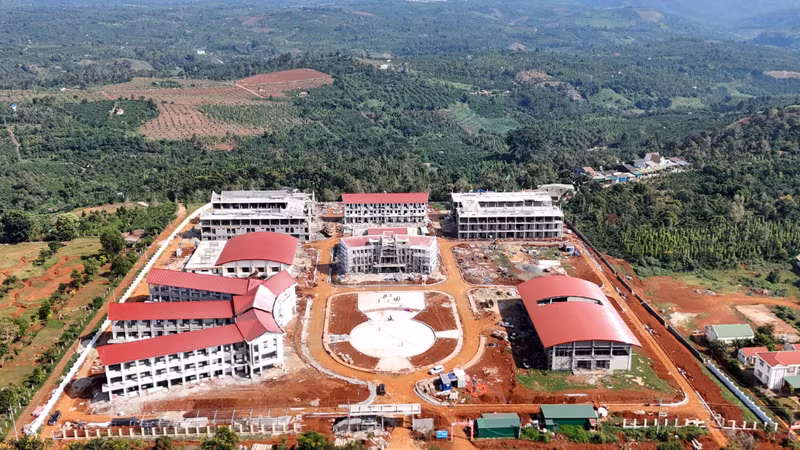 Dự án Trường Nội trú Thuận An với tổng vốn 225,94 tỷ đồng đang tập trung dồn lực thi công các hạng mục còn lại, phấn đấu nghiệm thu trước ngày 30/8/2026.