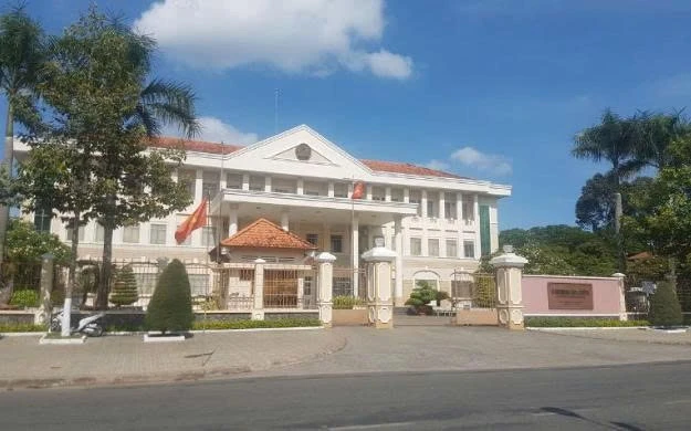 Vĩnh Long: Công ty Cầu đường Bến Tre trúng gói thầu xây lắp gần 20 tỷ đồng trong thế "độc diễn"