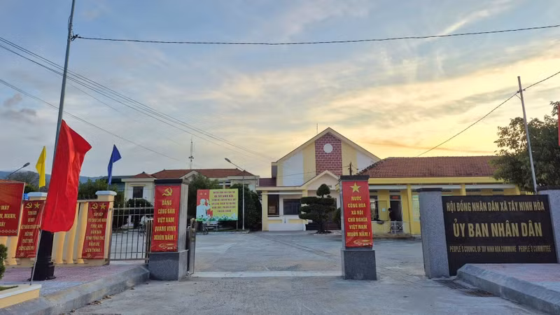 Trụ sở UBND xã Tây Ninh Hòa.
