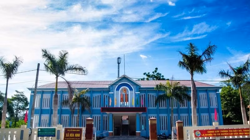 Trụ sở UBND xã Hòa Ninh.