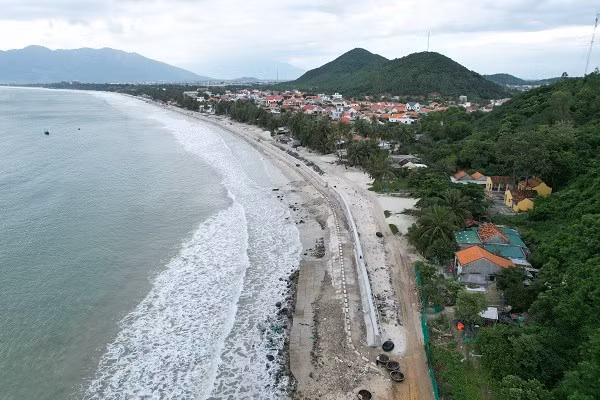 Xã Ninh Hải mới được sắp xếp từ toàn bộ diện tích tự nhiên, quy mô dân số của các xã Phương Hải, Tri Hải và Bắc Sơn (tỉnh Ninh Thuận cũ).