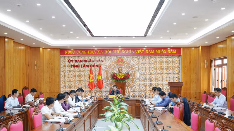 Lâm Đồng họp tháo gỡ vướng mắc hồ sơ điều chỉnh hai dự án cao tốc trọng điểm