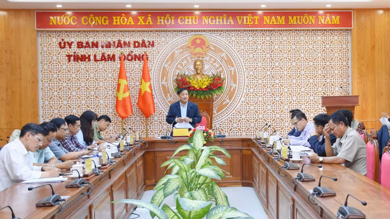 Tại cuộc họp chiều 9/5, các sở ngành đã phân tích nguyên nhân tồn tại và phân chia 245 dự án ngoài ngân sách thành từng nhóm thẩm quyền để tập trung xử lý.